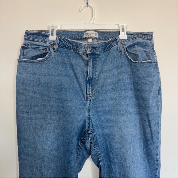 Abercrombie and Fitch Ankle Straight Ultra High Rise Curve Love 35 20 SHORT - Picture 2 of 6